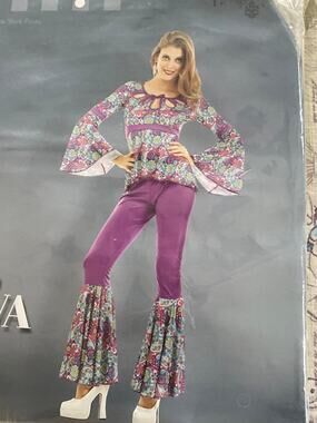 Hauntlook Womens Disco Diva 70s Halloween Costume Purple Paisley Bell Bottom Set